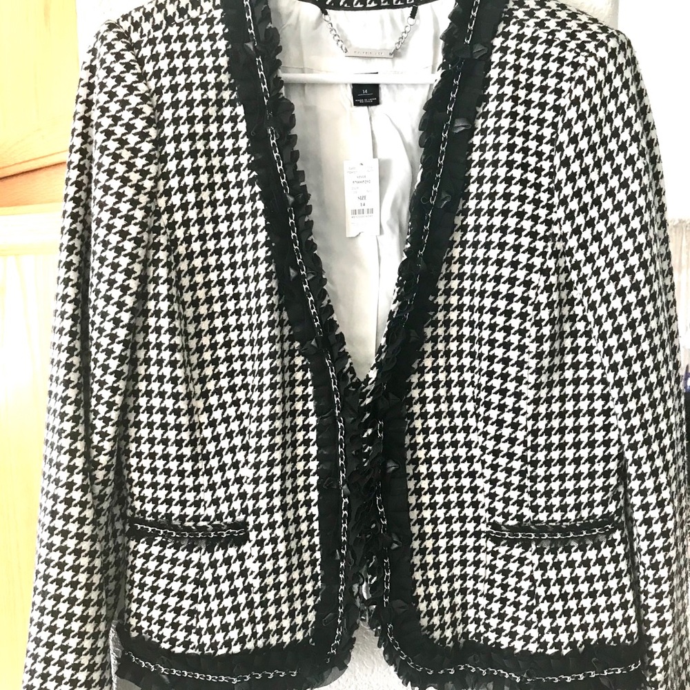 WHITE HOUSE BLACK MARKET HOUNDSTOOTH JACKET